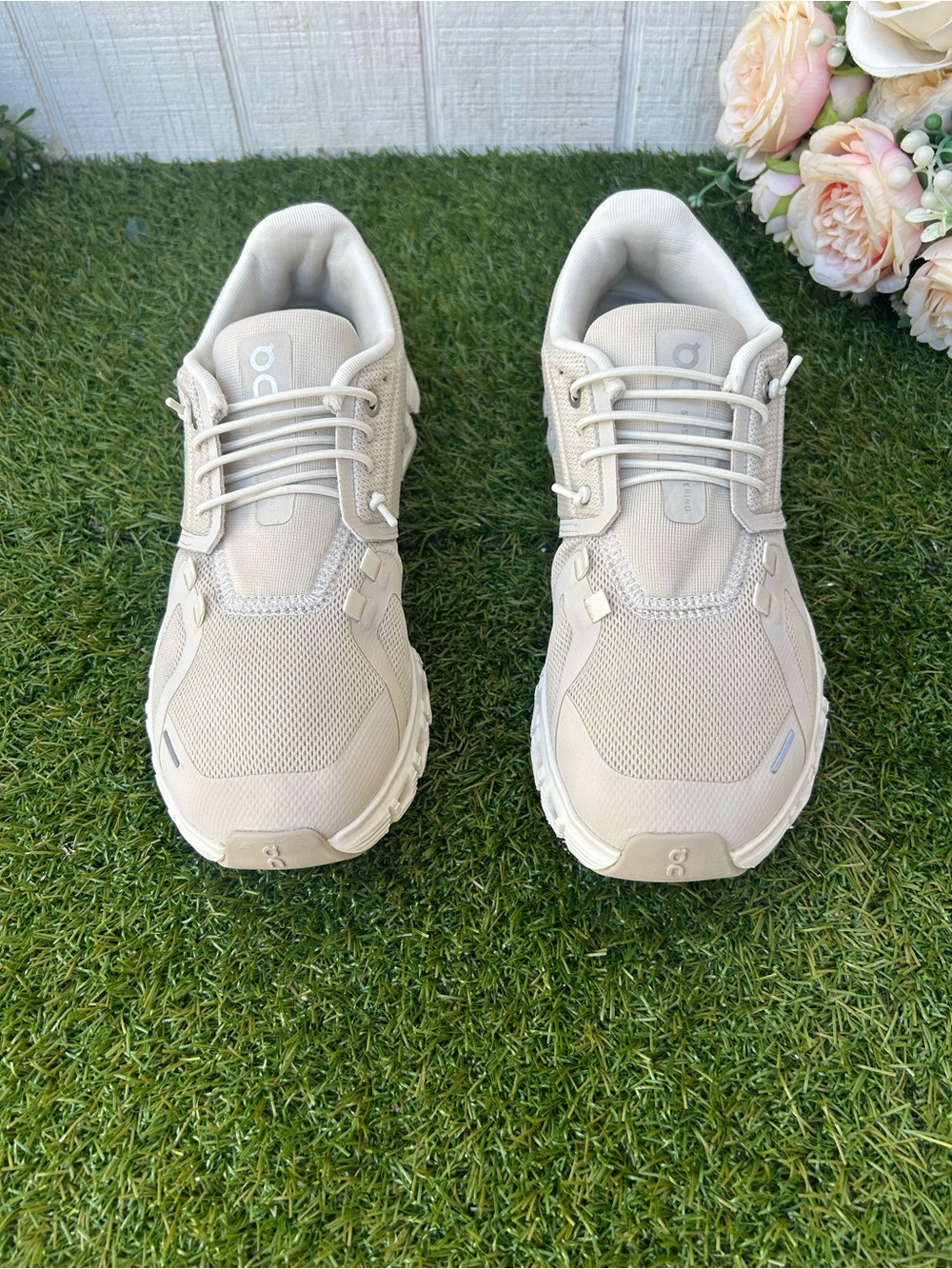Cloud 6 Shoes - Women
Color: Pearl/White size 7  gently used - Picture 10 of 16